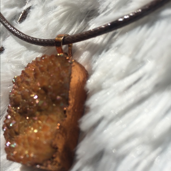 Crystal necklace - Picture 3 of 3